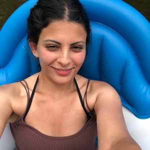 Meet your Posher, Marina